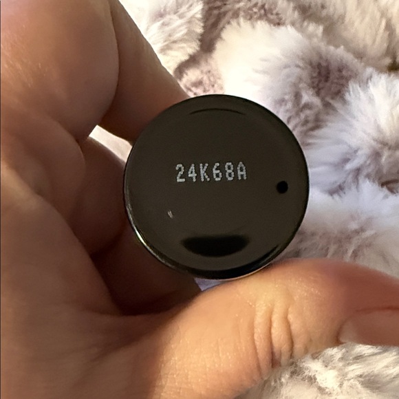 Peter Thomas Roth Retinol Fusion PM Eye Cream - Deep Blue and Black - Picture 3 of 3